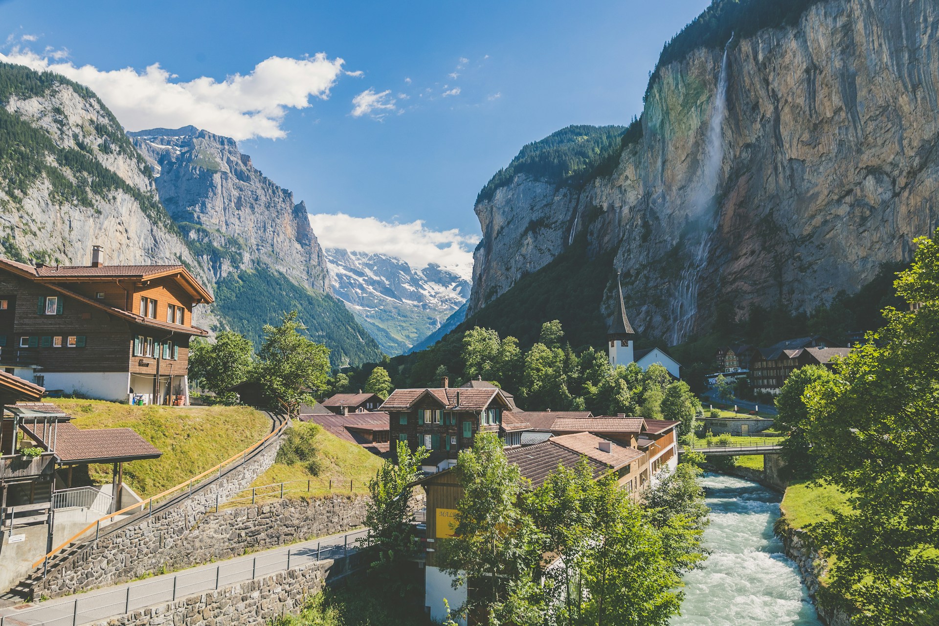 Read more about the article Best Time to Visit Switzerland | An In-Depth Guide for Every Traveler