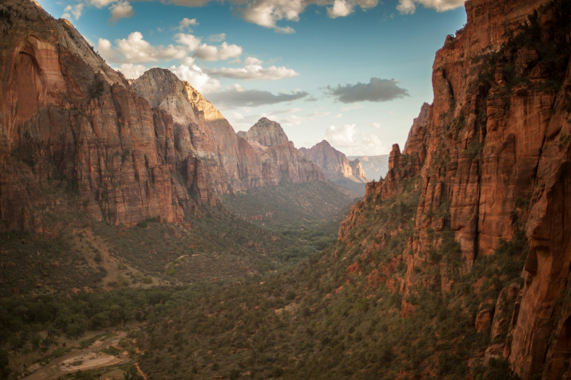 5 Days Utah Itinerary | Exploring the Best of the Beehive State 6 jamie hagan RWzPBcWVdpw unsplash