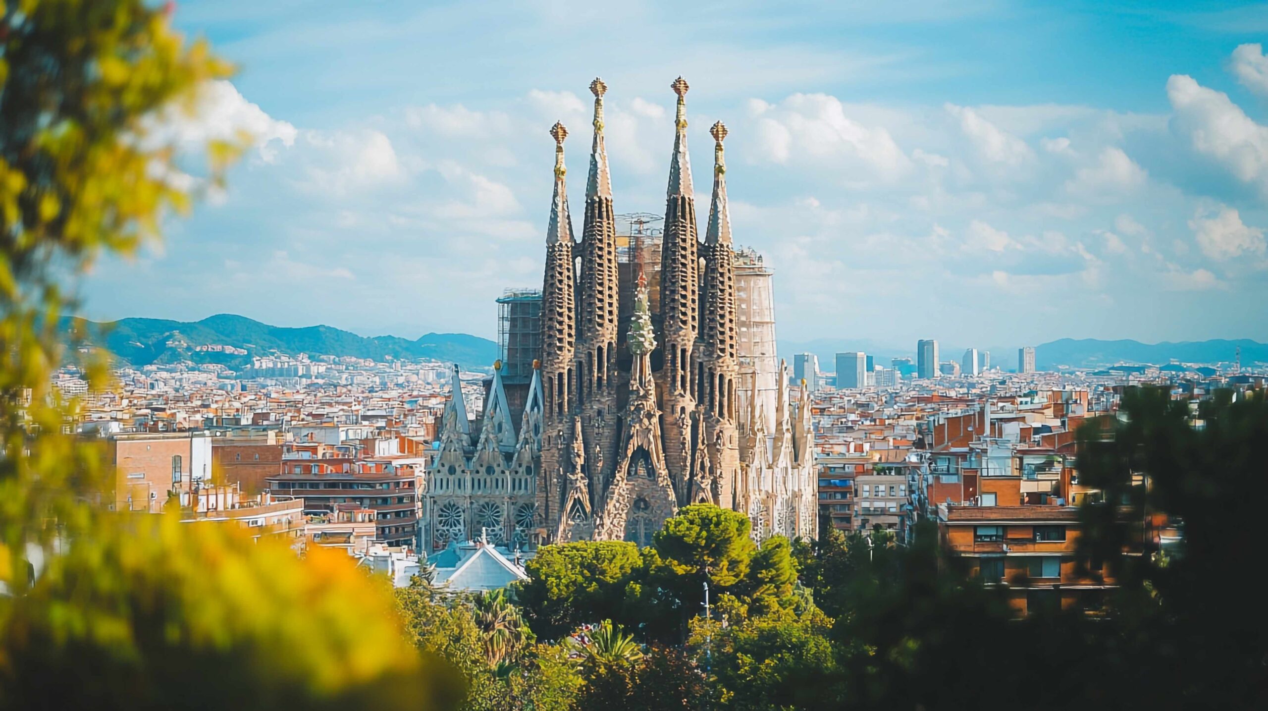 Read more about the article 4 Day Barcelona Itinerary: A Dance Between Time, Color, and Curiosity